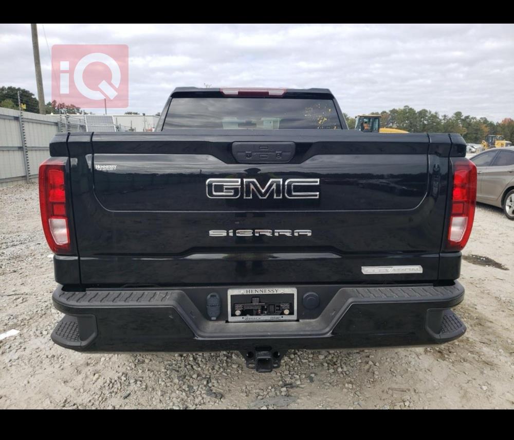 GMC Sierra